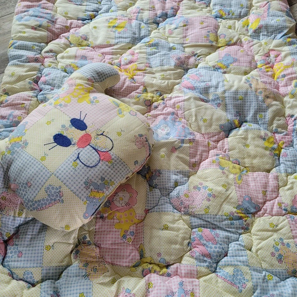 Vtg‎ 80s Quiltex Baby Quilt & Matching Animal Pillow Set - Pastel Patchwork EUC